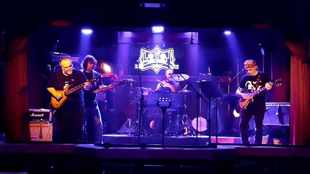 Mountains - Socrates Drank the Conium (covered by the House Band of Thursday's Jam Night)