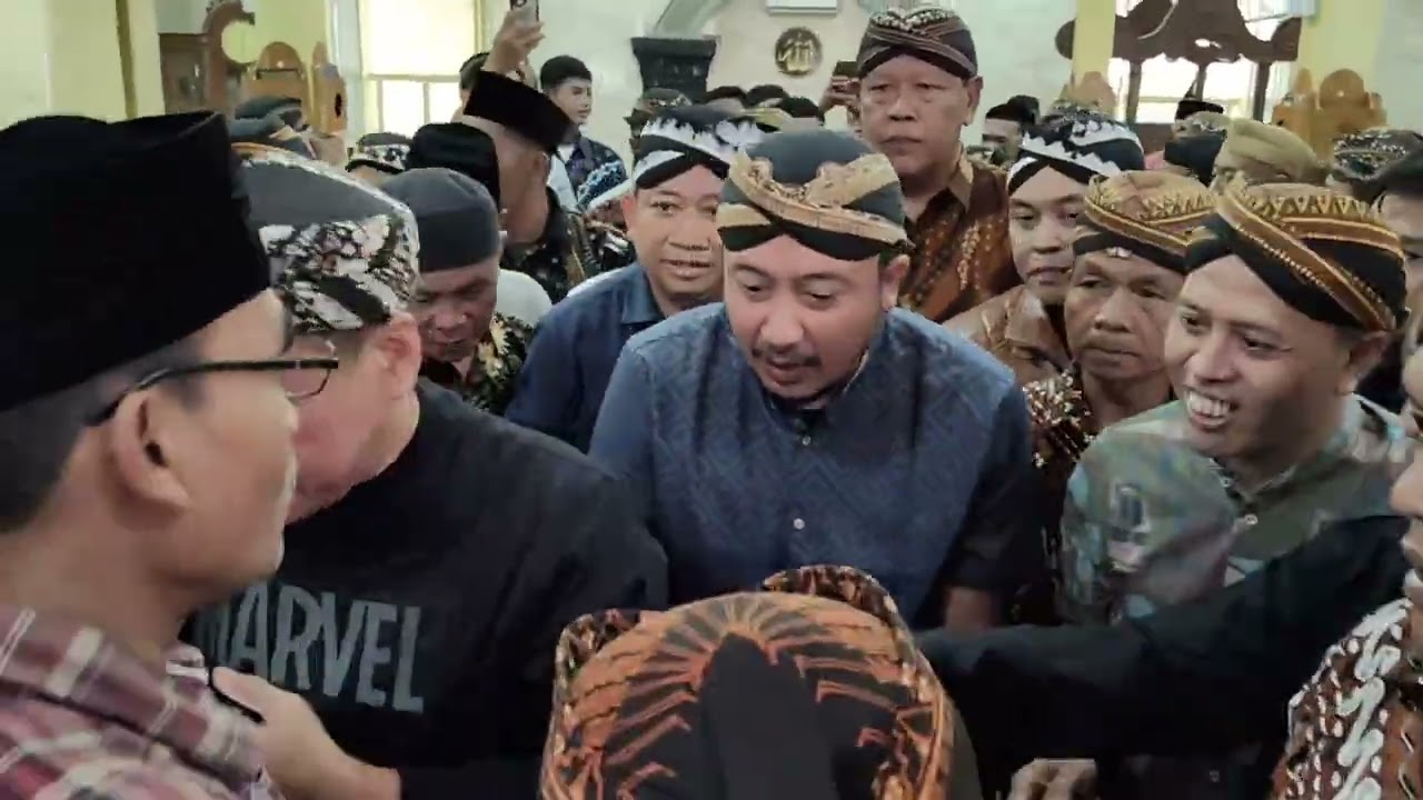 Sinuhun PB XIV Hangabehi Konsekuen Jalani Kewajibannya Sebagai Muslim  Selalu Shalat Jumat