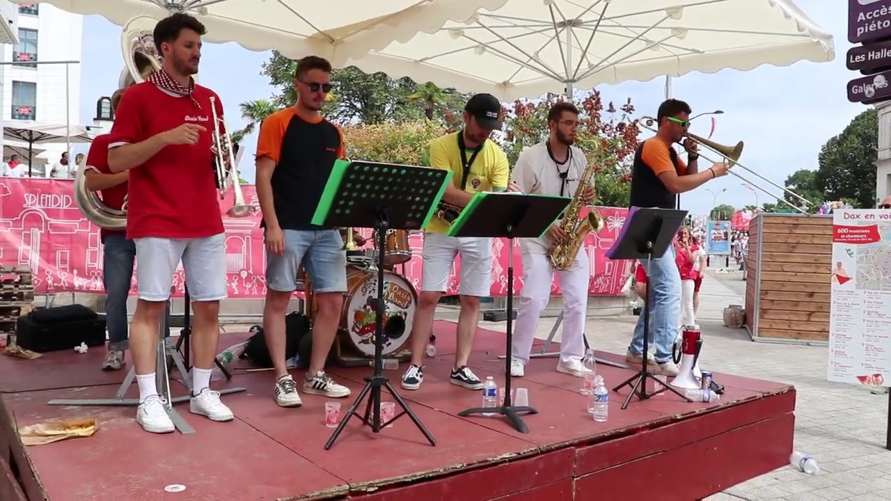 Oasix'Band (40) - Dax, La Féria ! (2023) Dax (40) - Medley