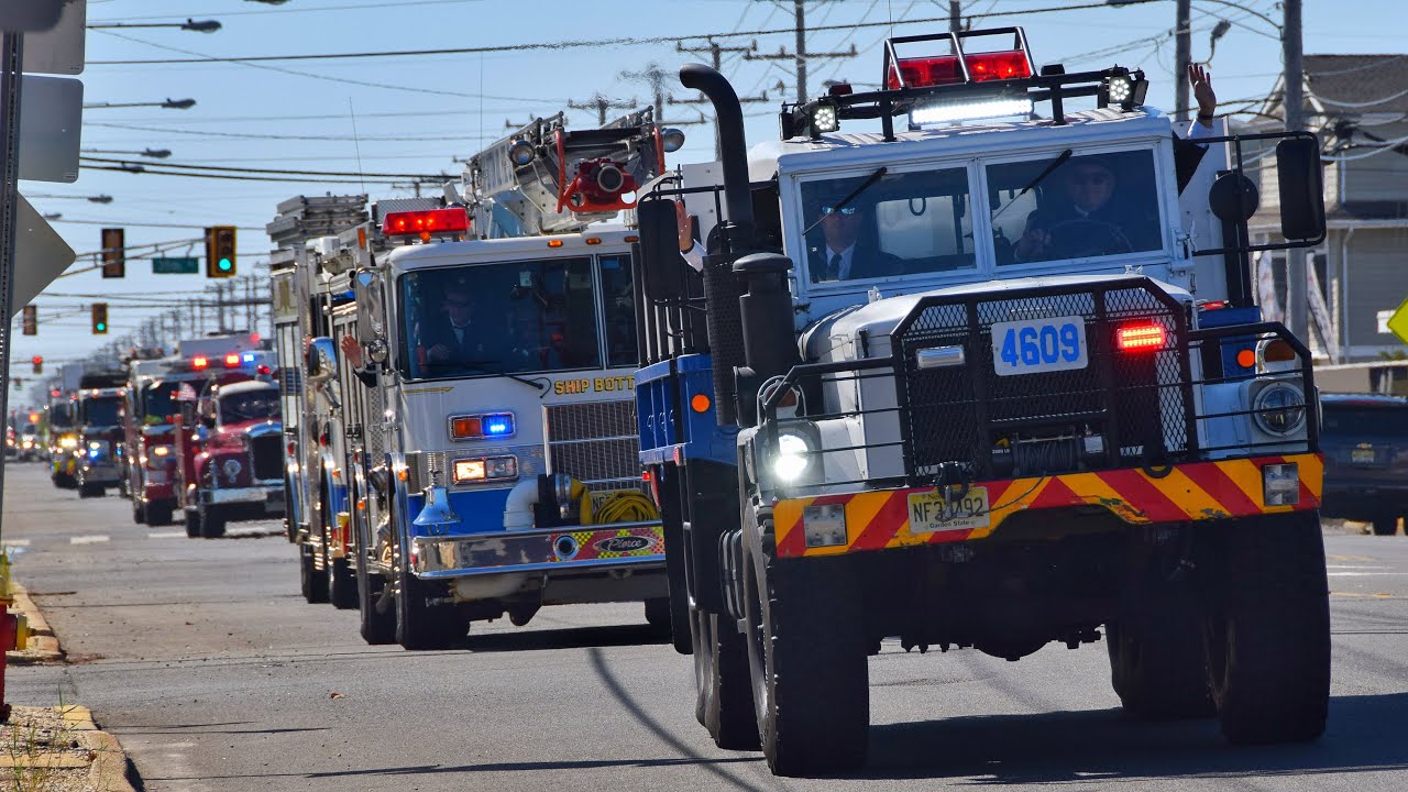 Парад в честь 100-летия пожарной охраны подводных лодок, 15 октября 2022 г.