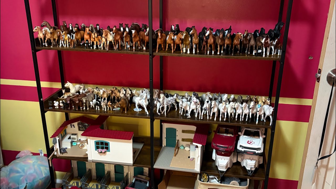 Set up my new  shelves up with schleich horses￼￼:)