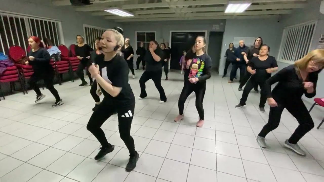 Baile Fitness con Rocío - Clase grupal || Alex Sensation, Yandel & Shaggy - Báilame