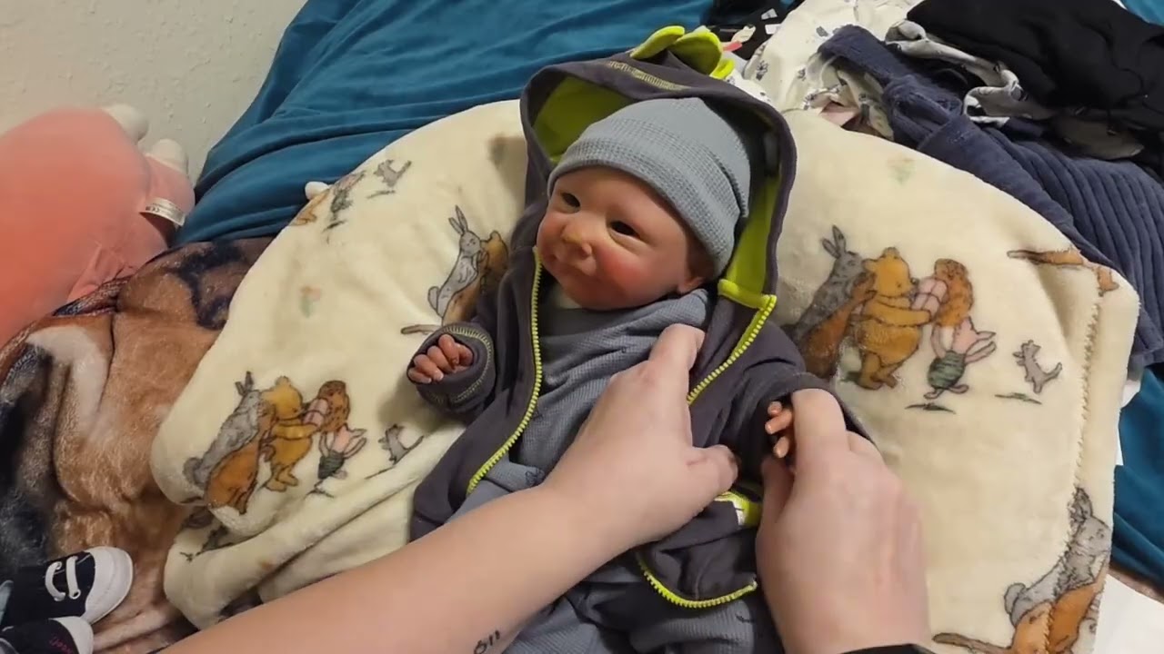 Changing babies and clearance clothes!❤️