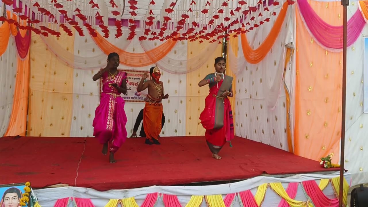 एकदंताय वक्रतुण्डाय.....
