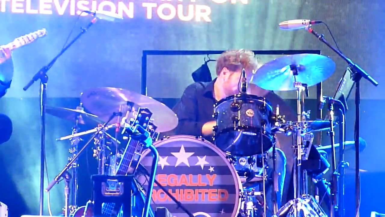 [HD] Conan O'Brien on the drums - Radio City 6/2/10: Pre-show sound check