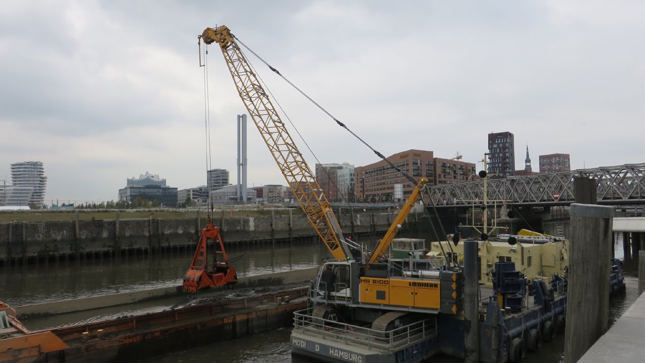 Soeren66 - Seilbagger MODI der HPA LIEBHERR HS8100 bei Baggerarbeiten in der Elbe