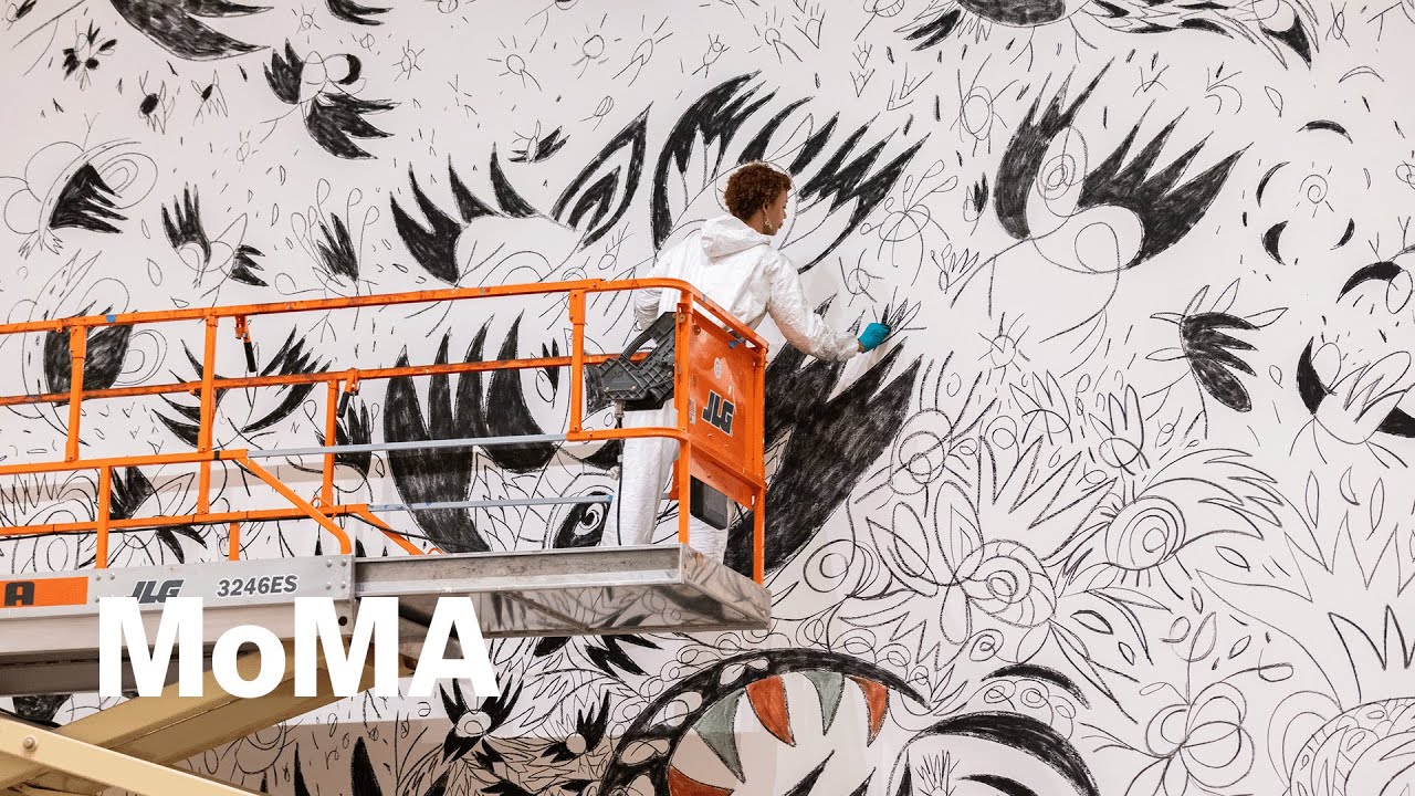 Tad&aacute;sk&iacute;a's monumental wall drawing in progress