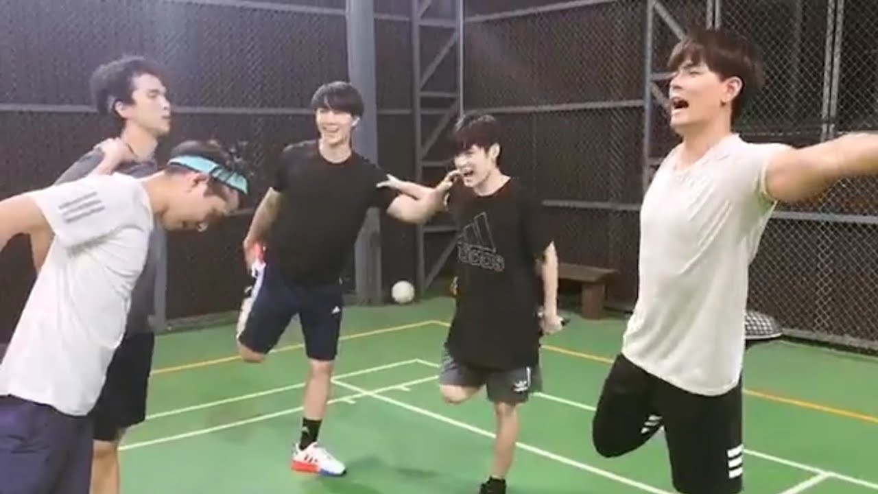 20200811 ดูมันดิ : DoMunDi TV FB Live Badminton ตีแบดกันค้าบ ใครจะชนะและได้🌟