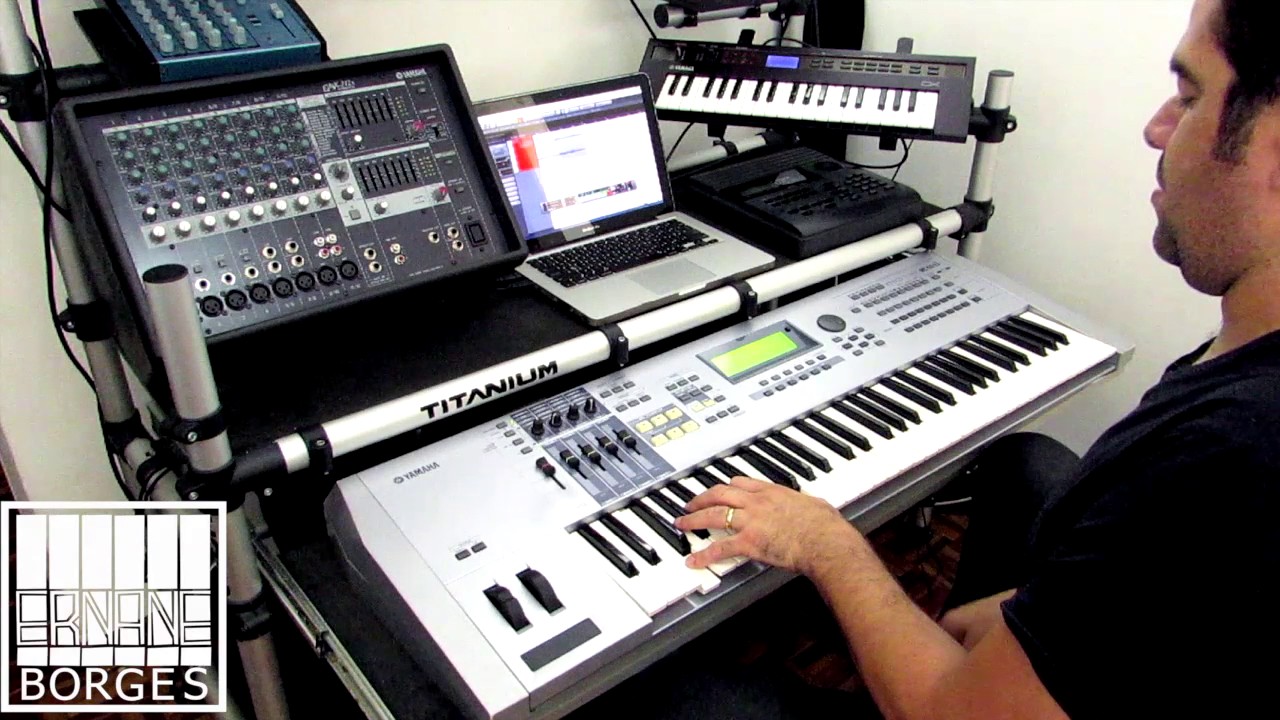 MOTIF ES checking the sound