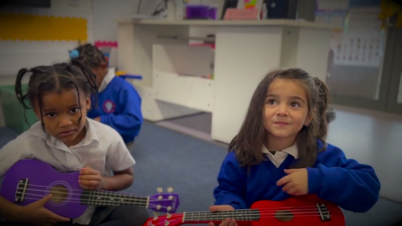 Berger Primary School Presents - The Elf On The Shelf