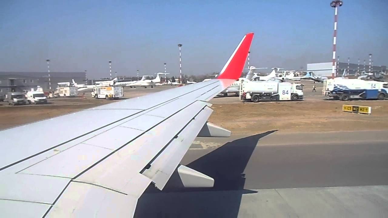 Взлет самолёта, Внуково, рейс Москва-Милан, апрель 2014г. Take-off of the plane, Vnukovo