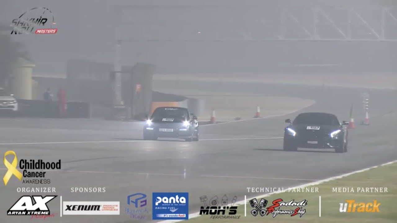 Mercedes AMG GTS vs Porsche 911 GT3 Roll Race