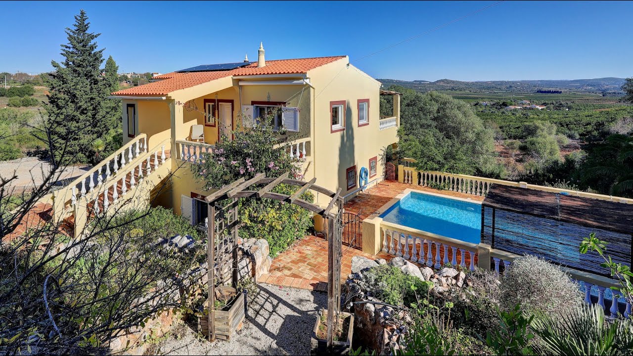Attractive Country Home With Pool And Fantastic Views for sale in Silves, Algarve