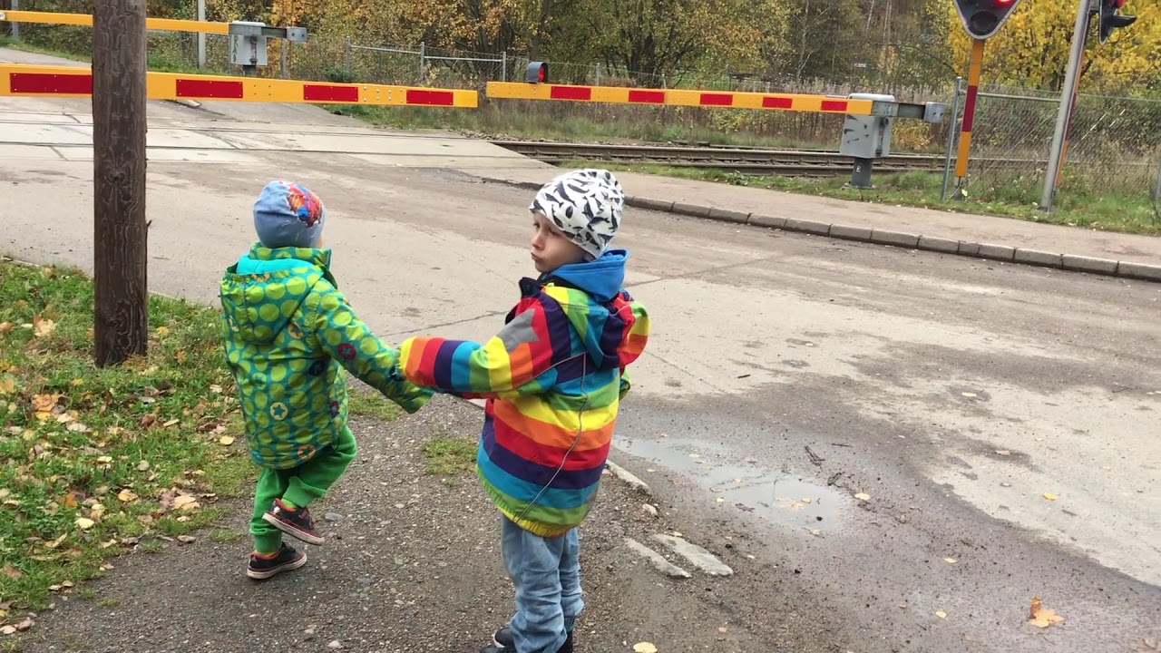 Rasmus på tågspaning i Mölndal