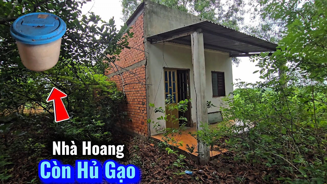 Bí ẩn ngôi nhà hoang còn hủ gạo nhiều quần áo phụ nữ