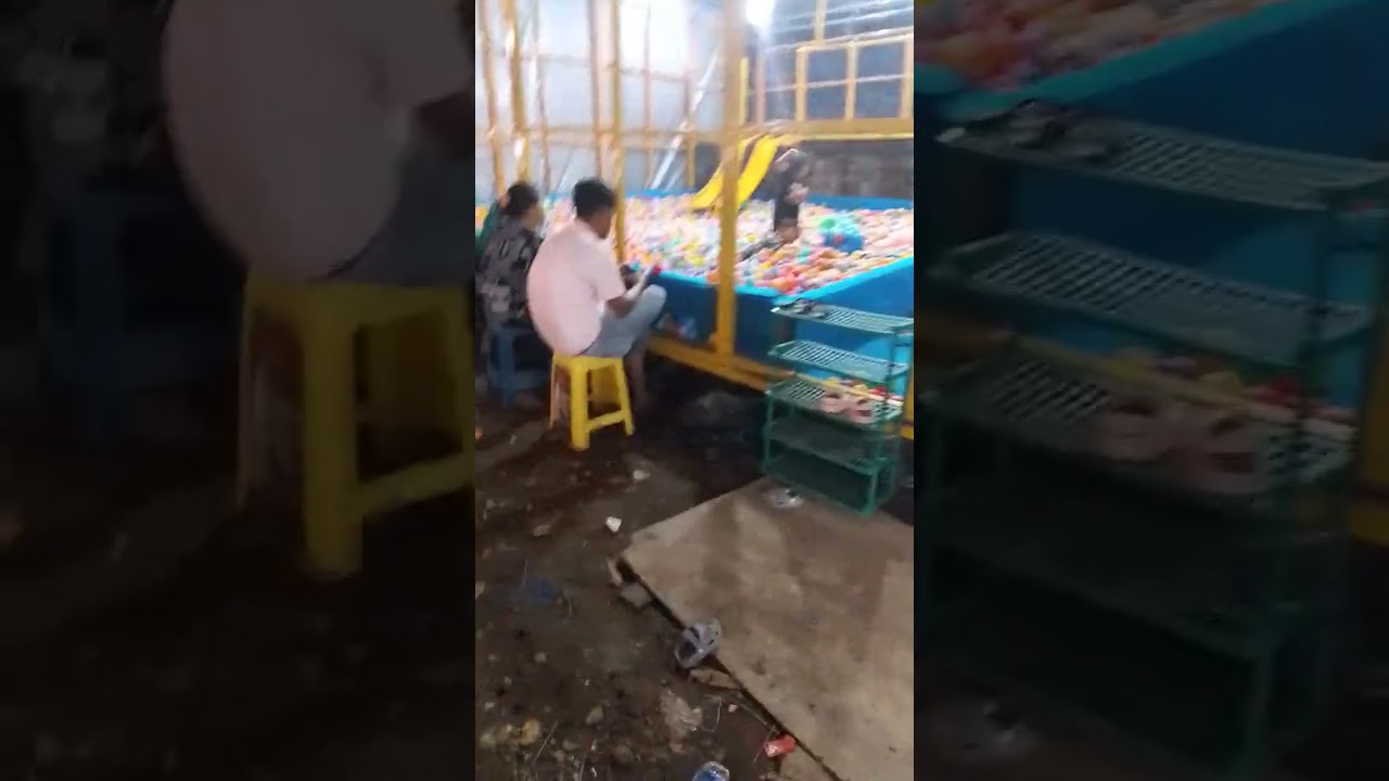 Main ke pasar malam