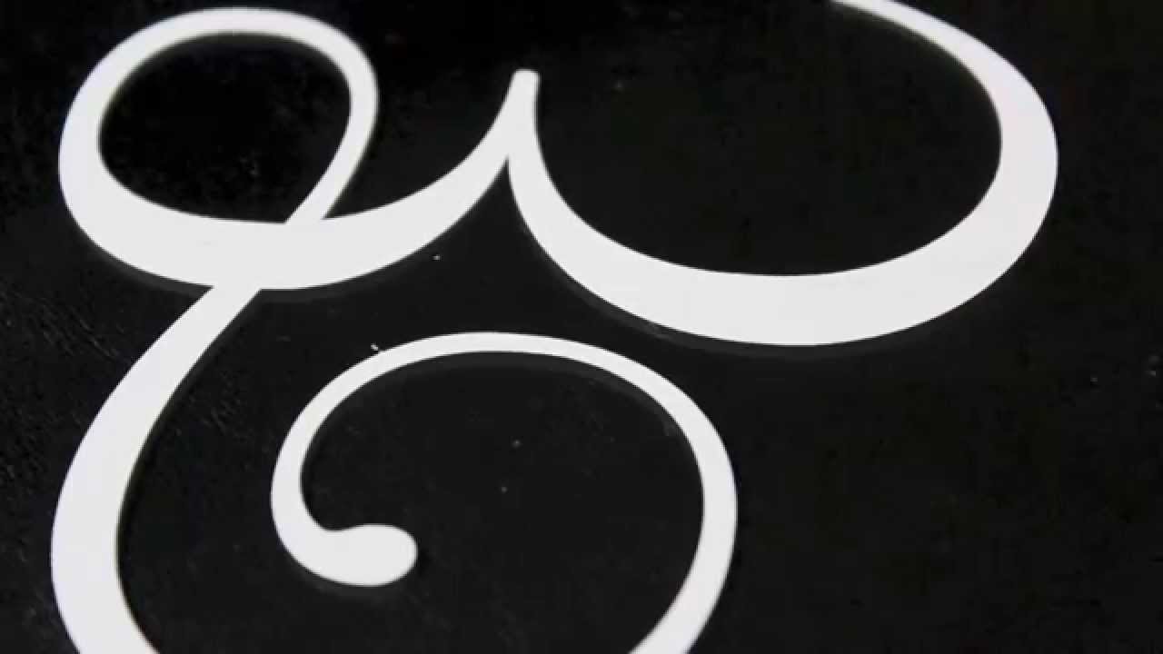 Wall Quotes&trade; Tutorials: Glass surface application