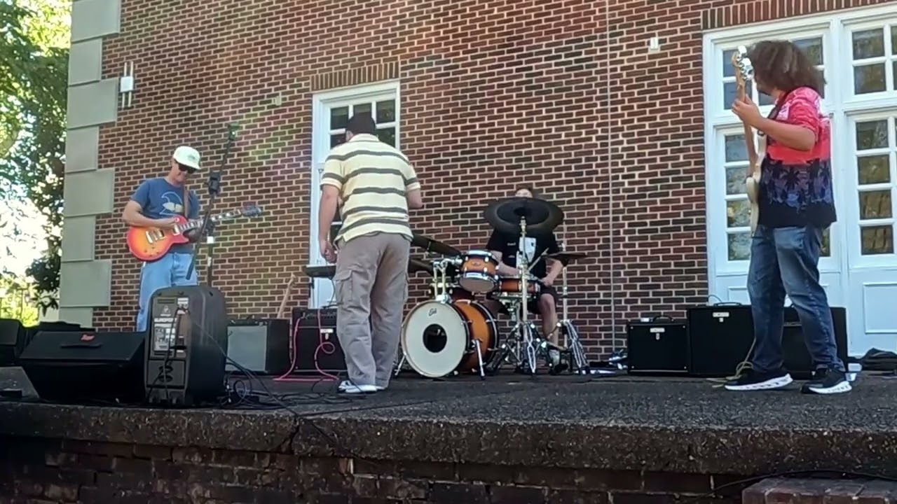 Don't Make Me - Live