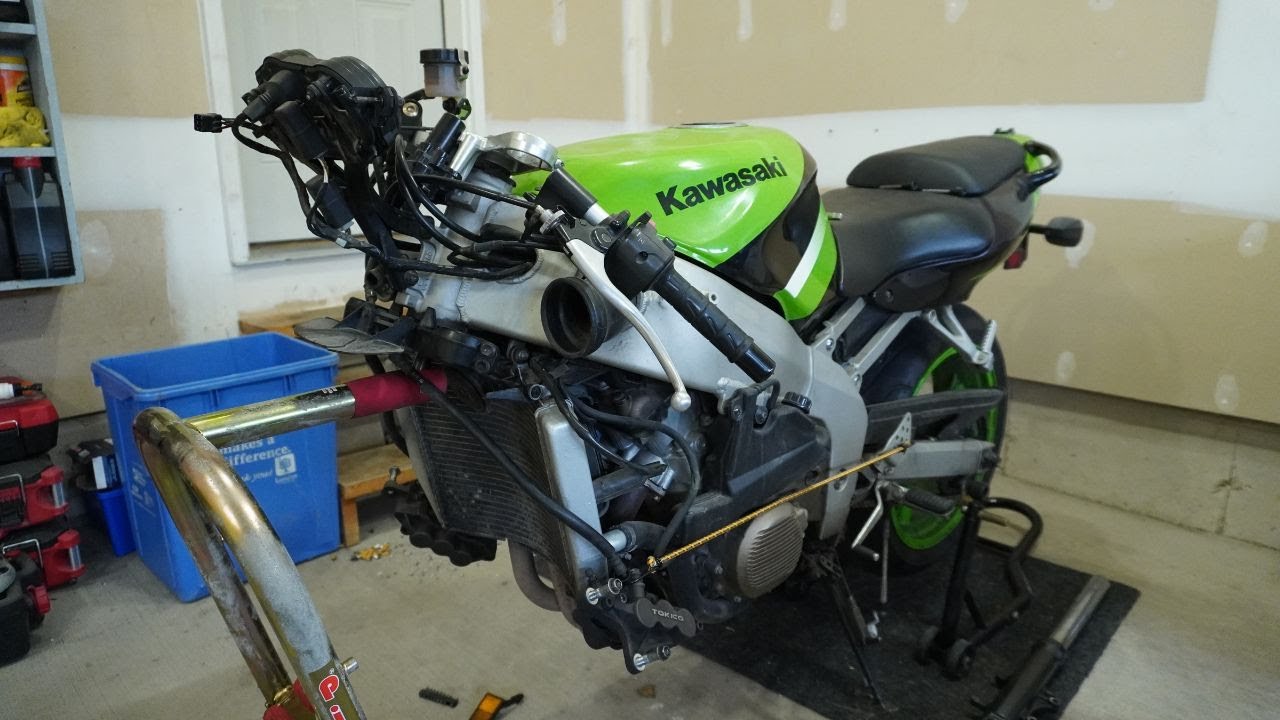 Kawasaki ZX6R Fork Removal - Track Bike Episode 3