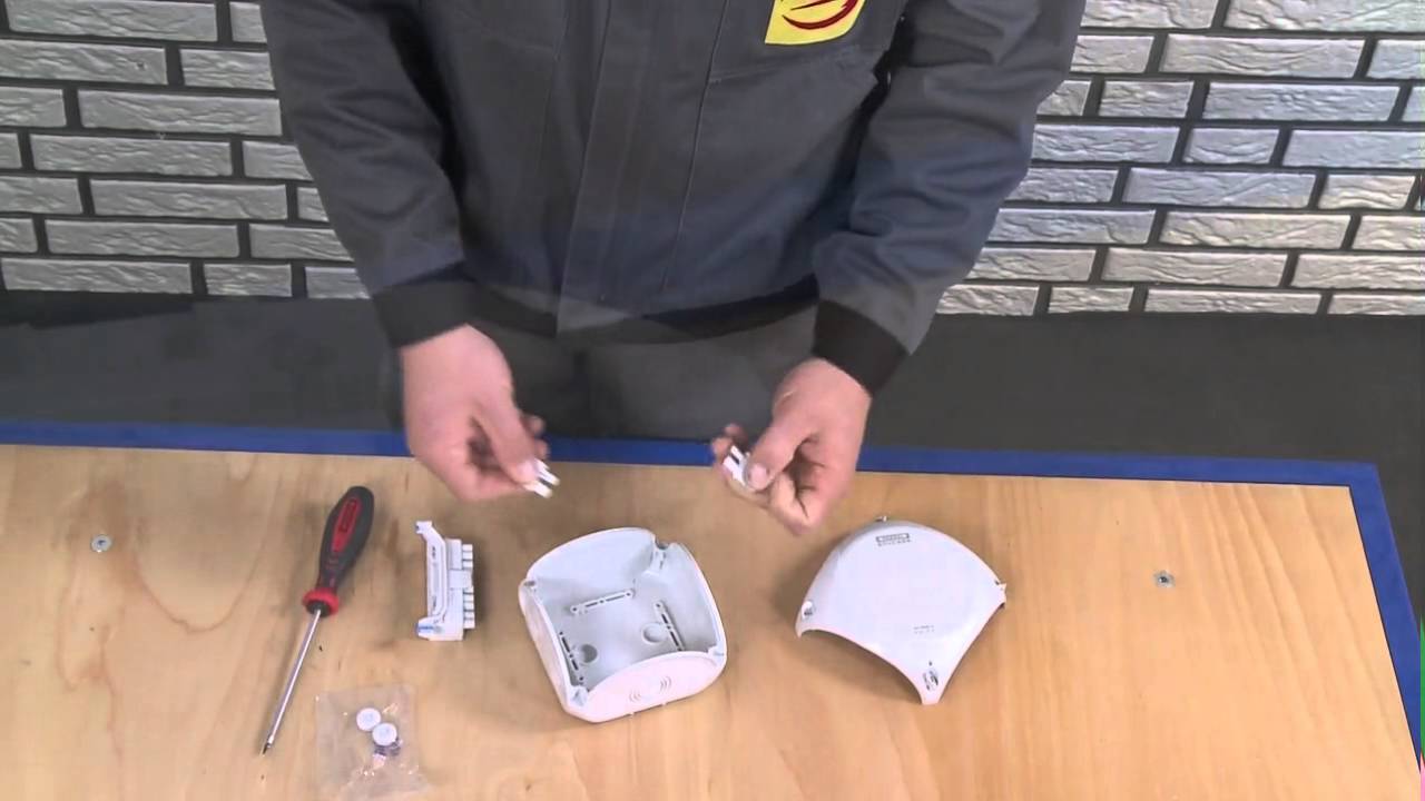 Varianten der Wandmontage / Wall fixing
