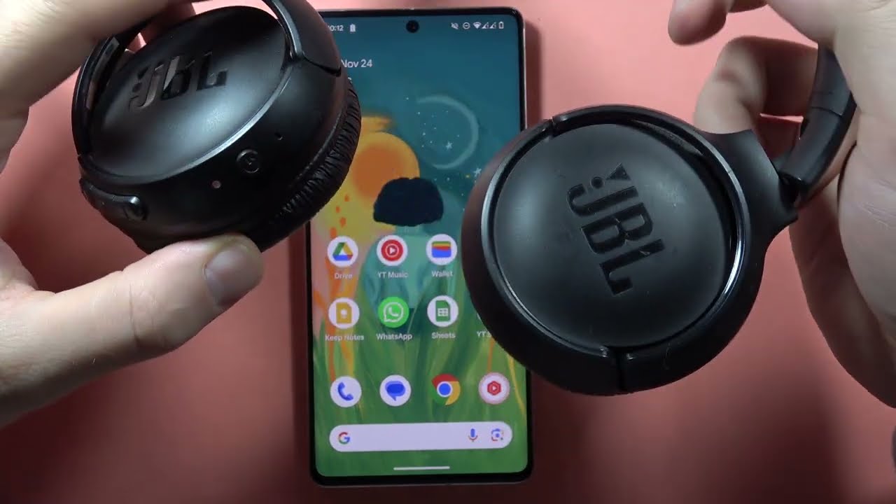 JBL Tune 525BT: How to Charge - JBL Bluetooth Headphones Tutorial #jbl