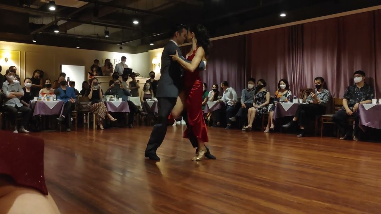 [Forever Tango - Milongueando En El '40] Miguel Calvo & Pelin Ercan