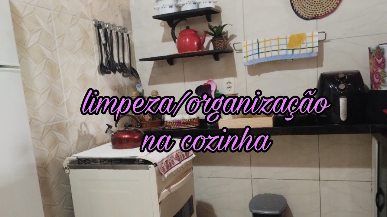 Primeiro vídeo de 2026 limpeza/organização da minha pequena cozinha 