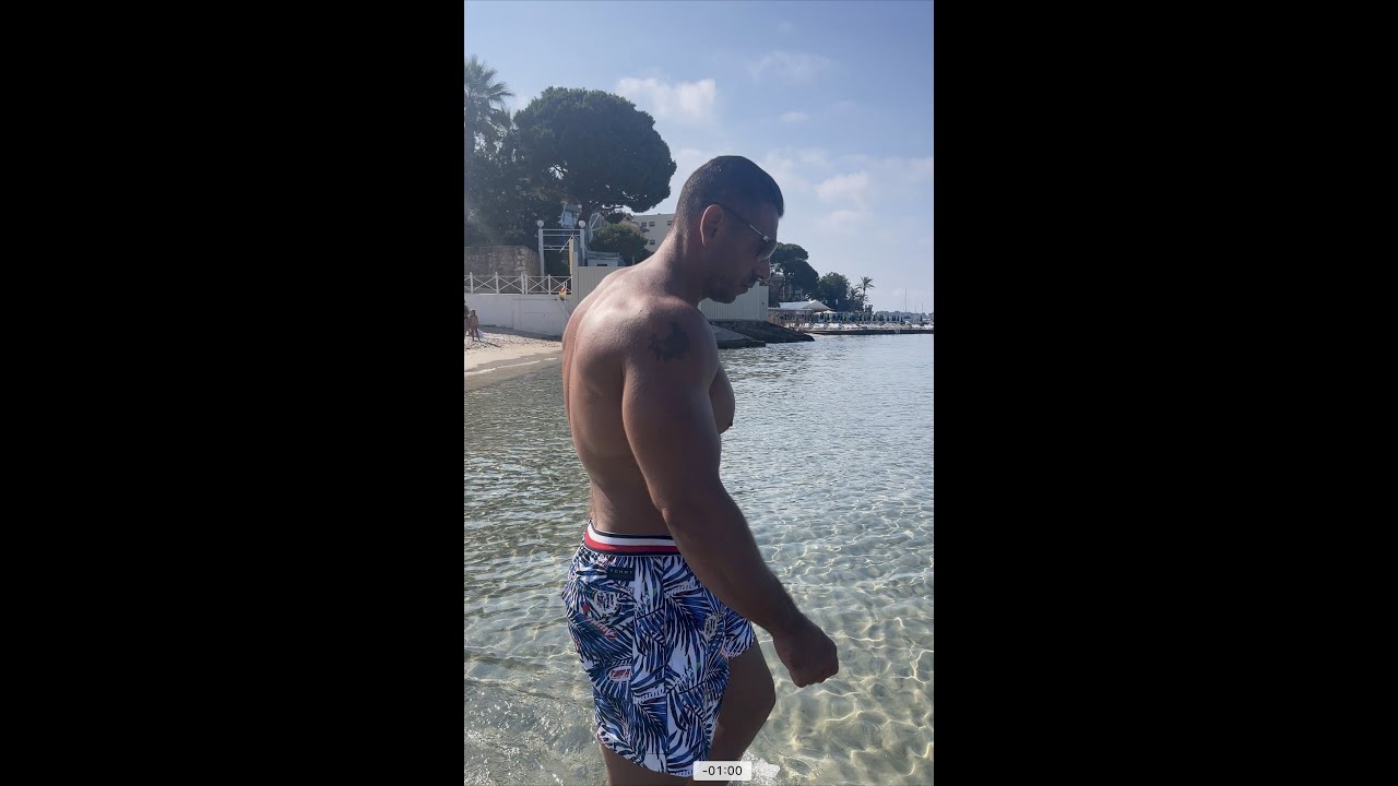 C&ocirc;te d'azur, most beautiful beach // Juan-Les-Pins plage, Antibes best beach #shorts #cotedazur