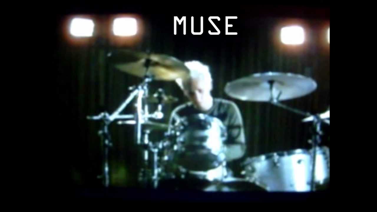 Muse & Avril Lavigne in Muscle Museum