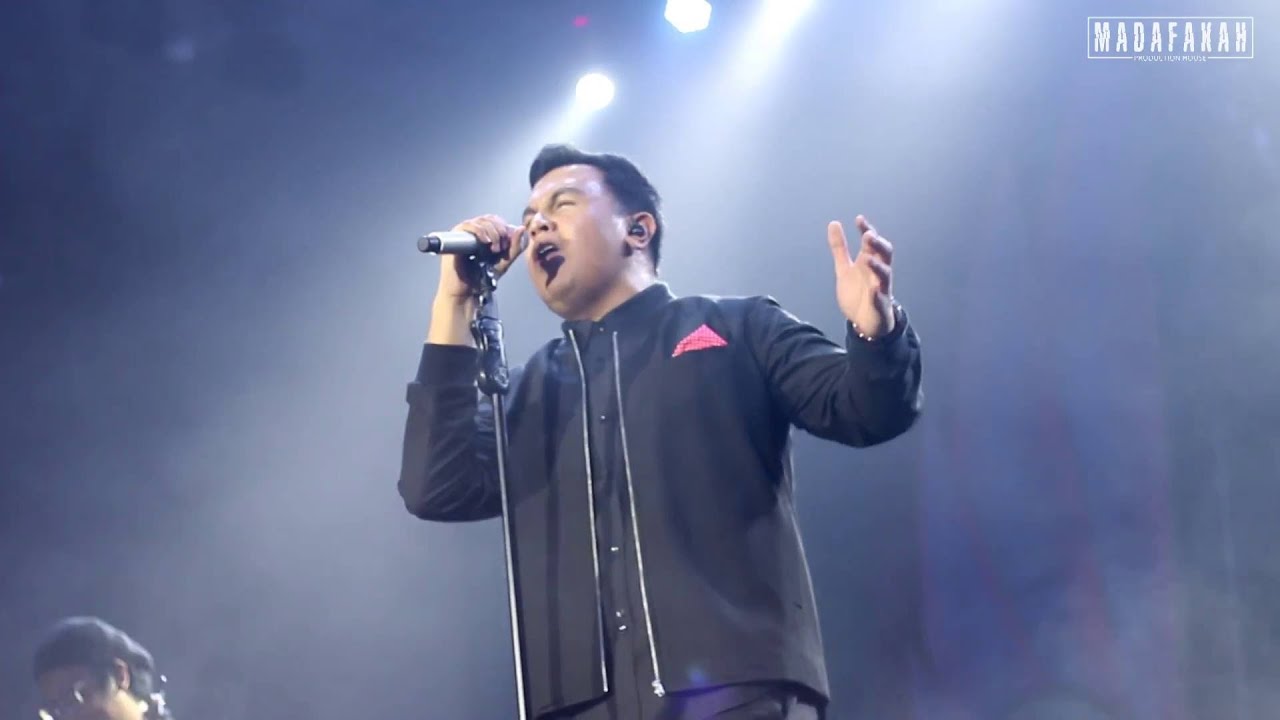 [ LIVE ] TULUS - KISAH SEBENTAR