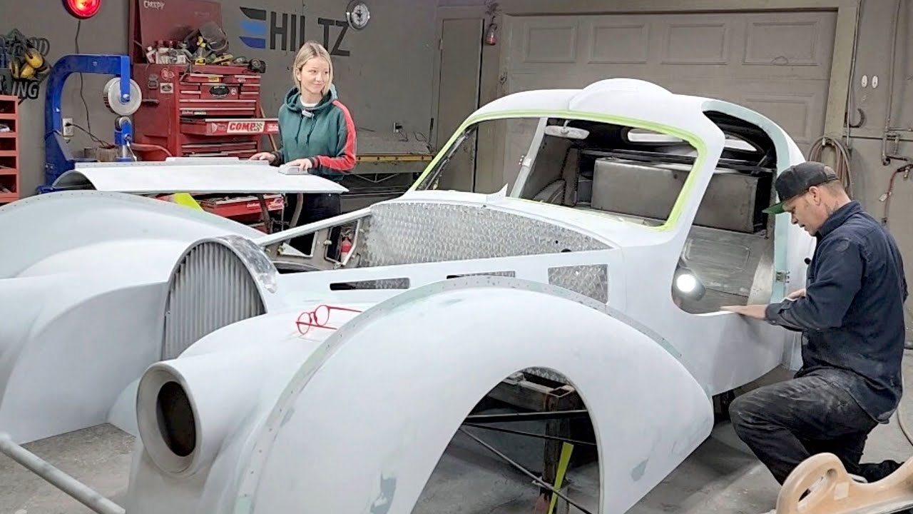 The push is on to paint the Bugatti 🎨