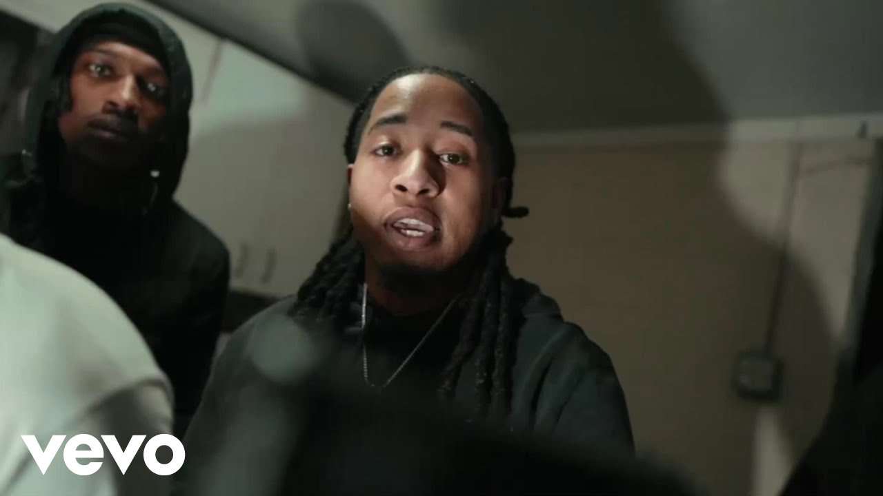 AGM smoke - Mean wit it ft. Hunchito