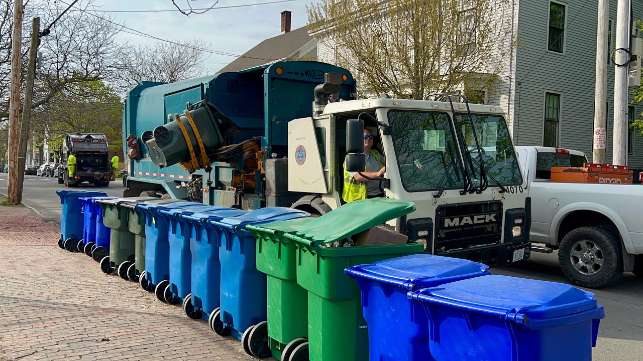Portland Garbage Truck VS A MASSIVE Cart Line