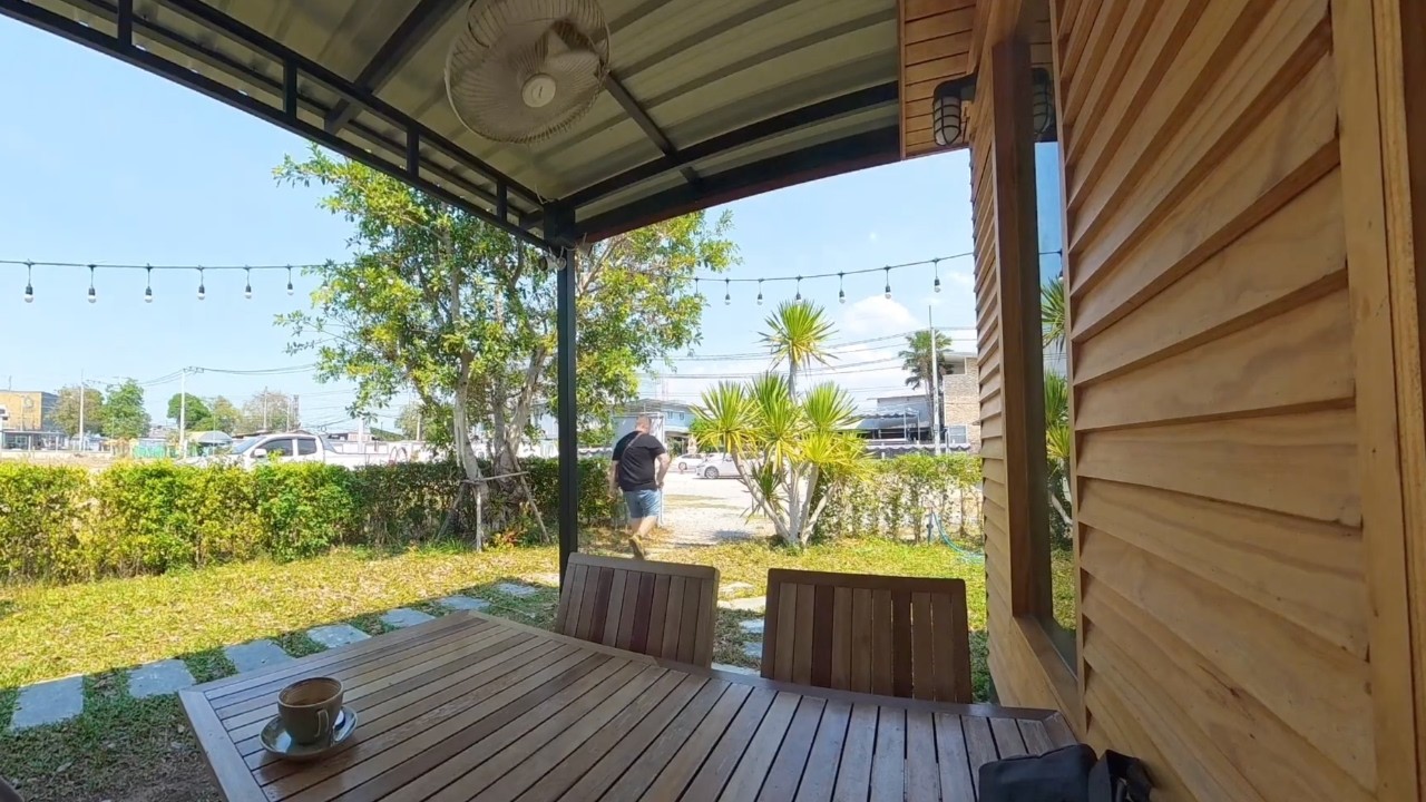 Not the Pattaya You Expect | Quiet Cafe near Supalai Mare Pattaya