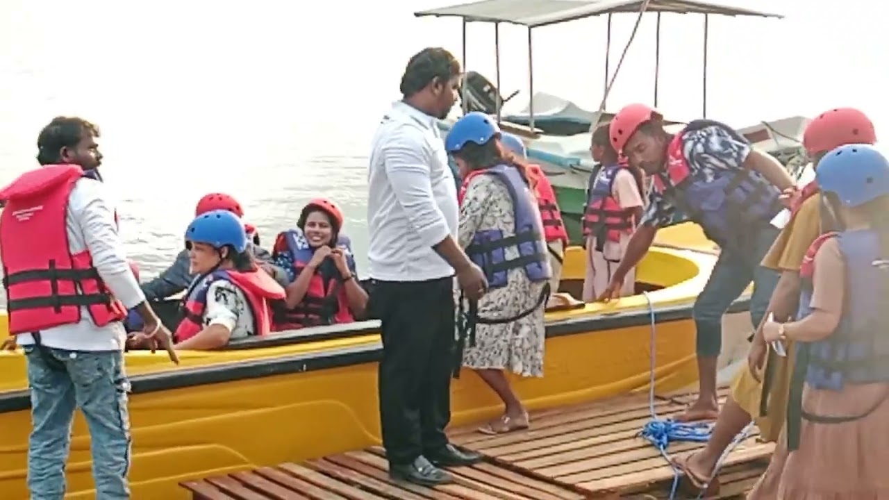🔴 யாழ்ப்பாணம் பண்ணை கடற்கரையில் எல்லாளன் சுற்றுலா படகுச்சேவை ஆரம்பம்