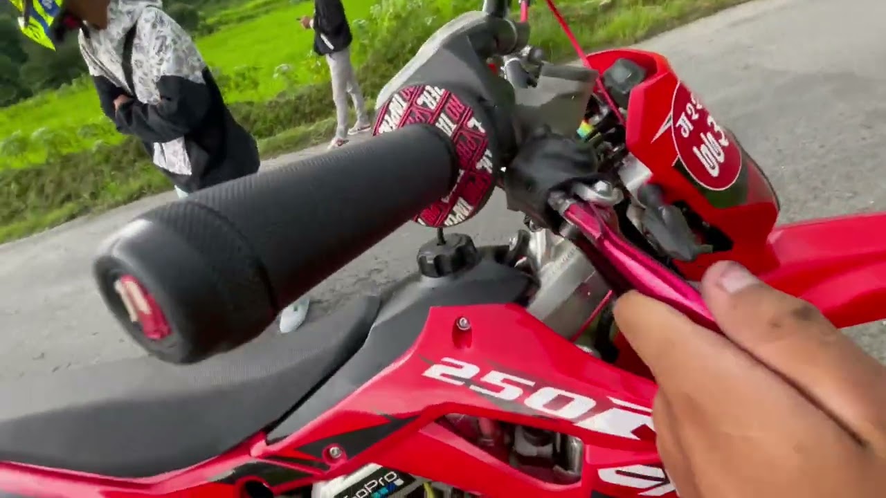 CrossX vs Crossfire rm250 |comparison|😹