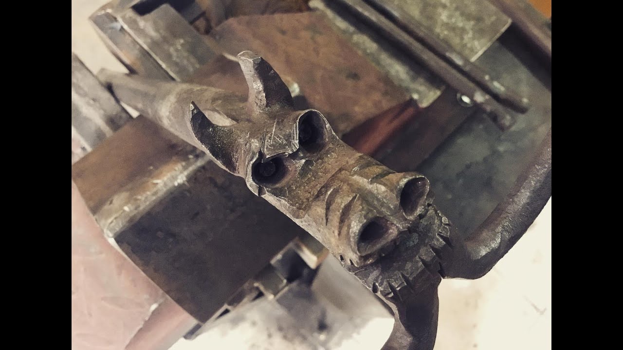 Blacksmithing ~ Forging a Dragon Head