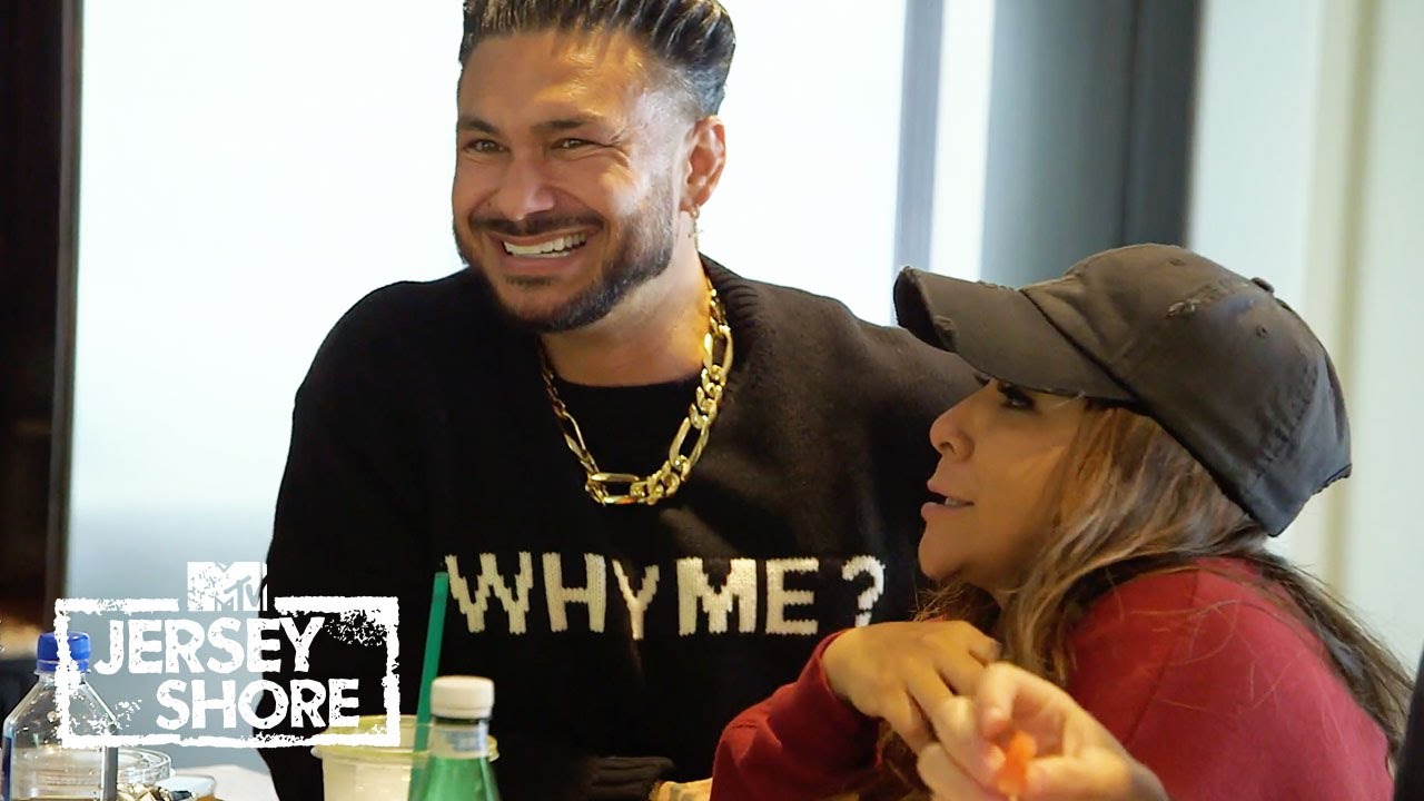 The Fam Gears Up For Their Next Vacation ☀️🌴 Jersey Shore: Family Vacation