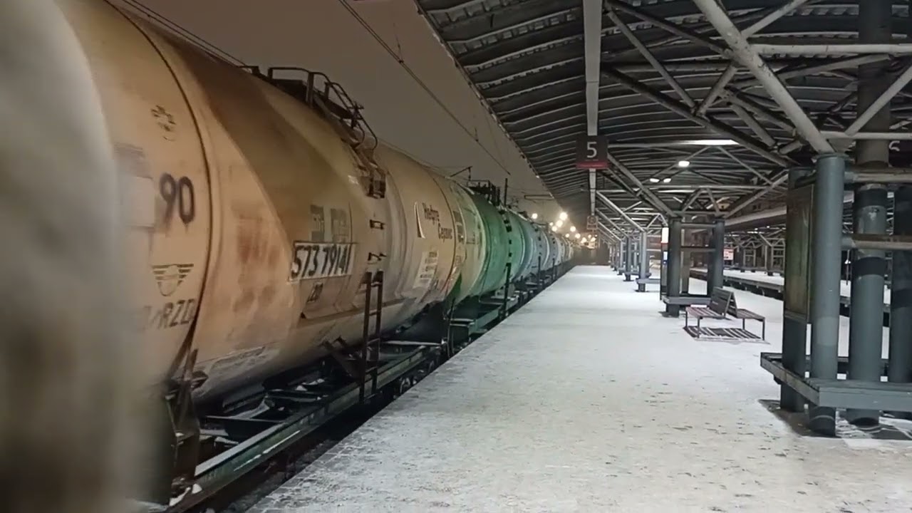 Электровоз 2ЭС6-1520 