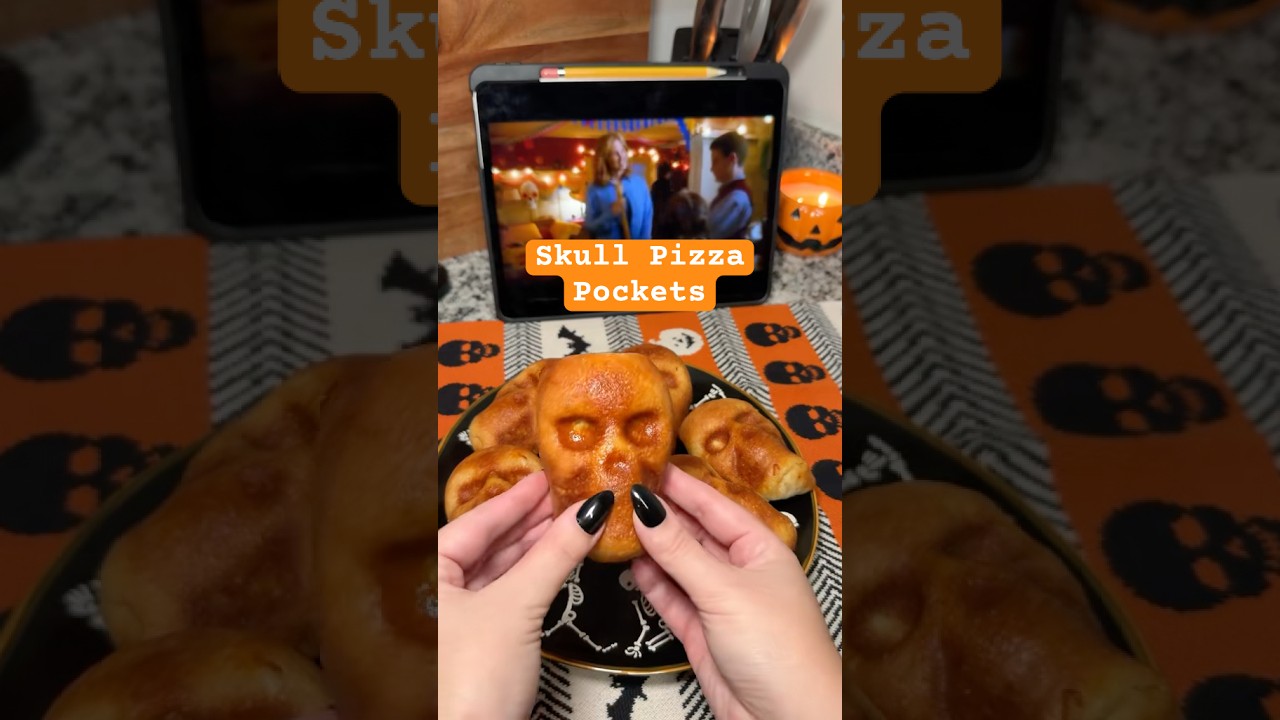 Making Skull Pizza Pockets #halloween #halloweenfoodideas #skulls #halloweenparty