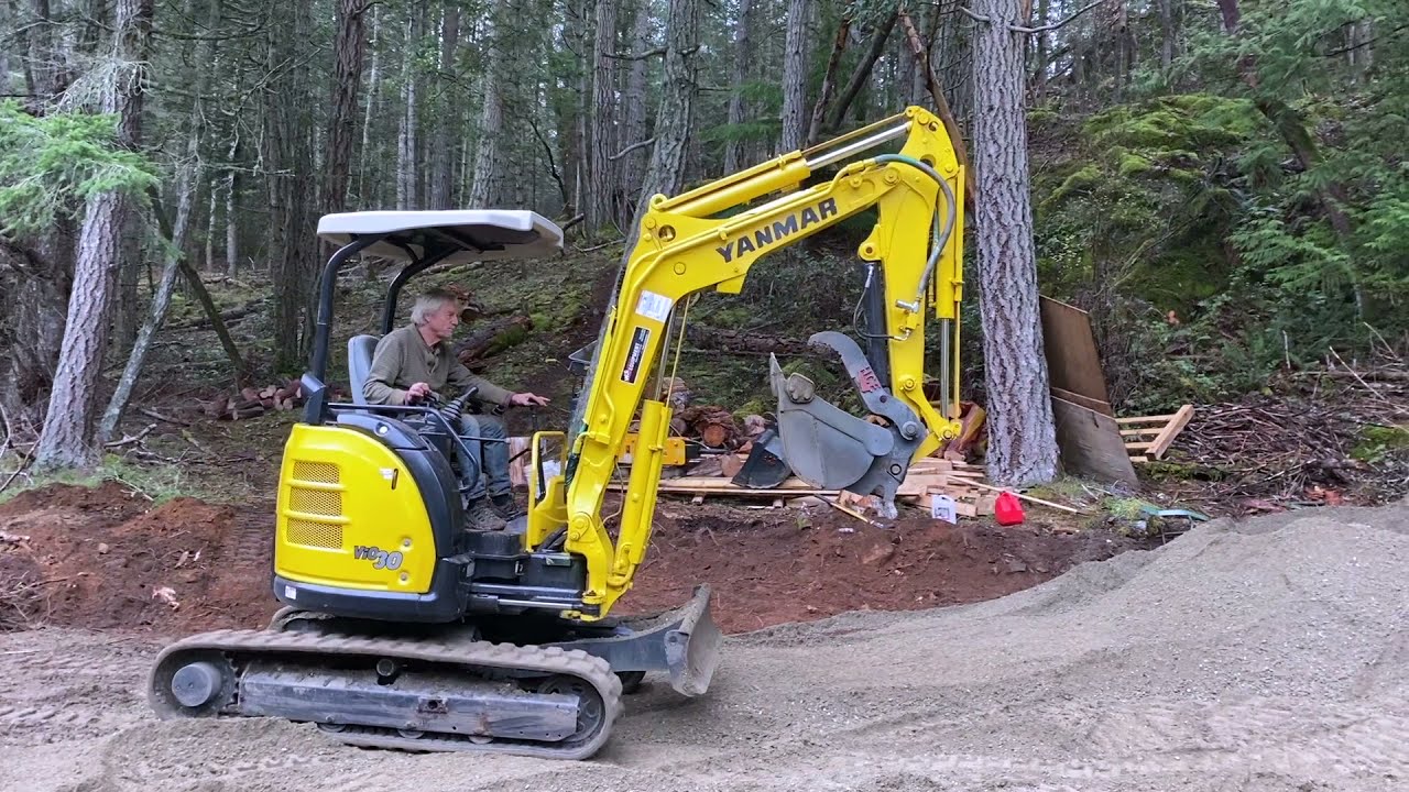TWO BLONDES ON A BUILD STORY #5 THE LONG & WINDING DRIVEWAY PART 1