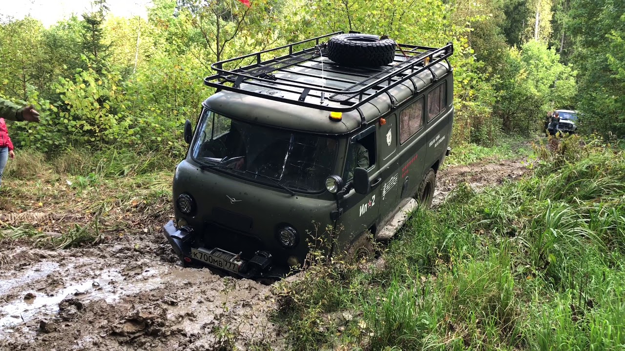 УАЗы с НИВАми  против 2-x Land Rover, ов и Pinzgauer 6x6, кто кого. 4К Video