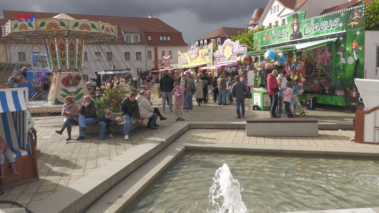Elsterwerda: Erste Kirmes in der Innenstadt - LAUSITZWELLE