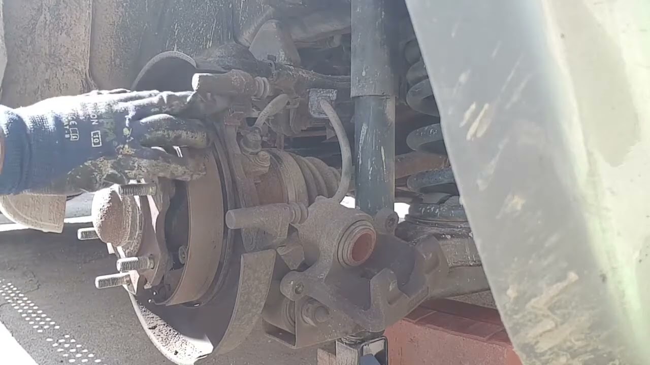 Cambio de discos y pastillas mitsubishi montero 3 2 v60