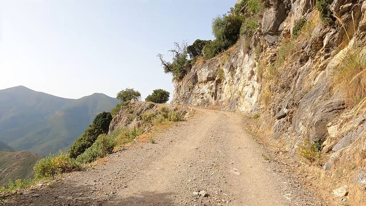 Sierra de las Nieves. Tolox - Parauta. Sierras de Málaga Cap.3.