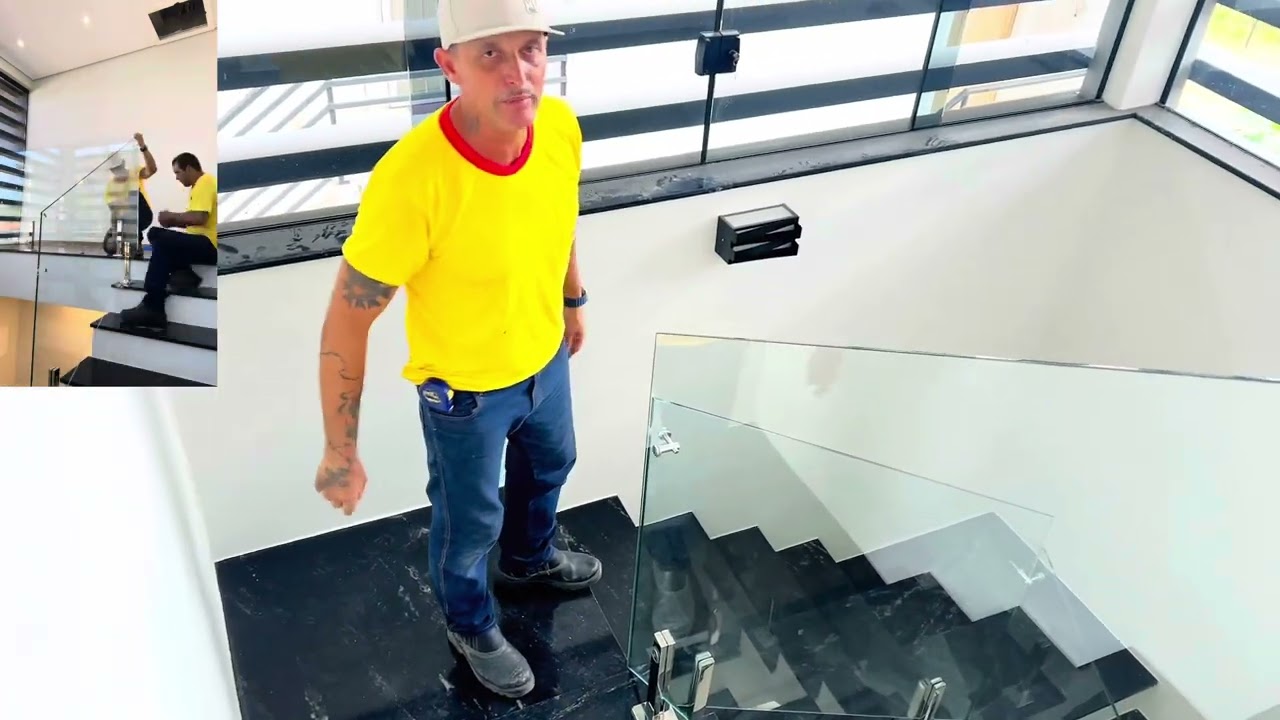 Guarda corpo com torre de inox