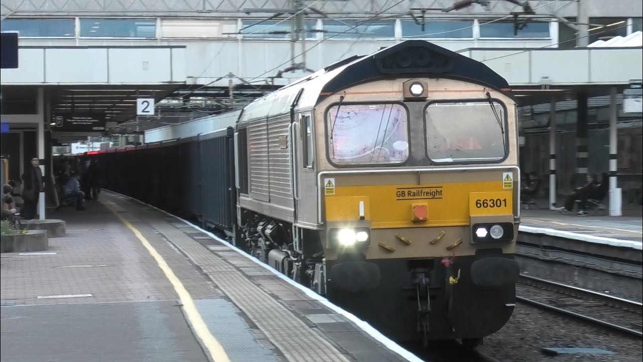Few Hours at Coventry Station Freight And Passengers Trains  ￼Some famous Get in my Video ￼23/09/25