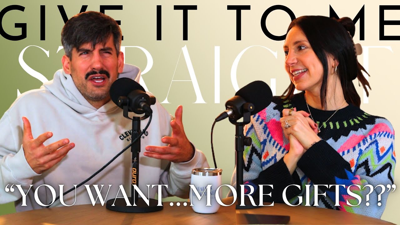 Giving you elf on the shelf, gift giving, and thoughtfulness | Episode 82 | Give It To Me Straight