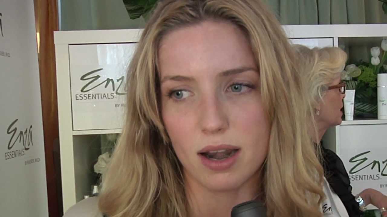 Annabelle Wallis's Beauty Tip