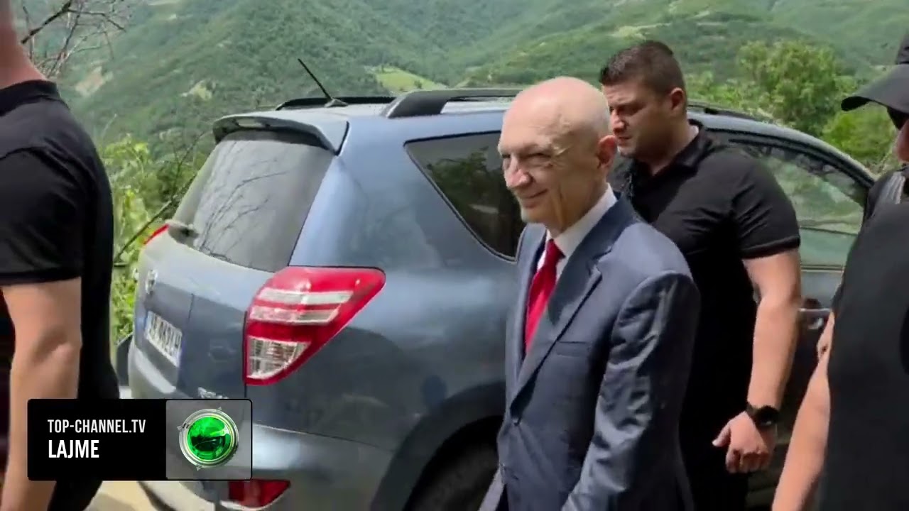 Top Channel/ Pas ceremonis&euml; mortore t&euml; t&euml; atit, Meta takohet me familjar&euml;t, niset drejt qelis&euml;